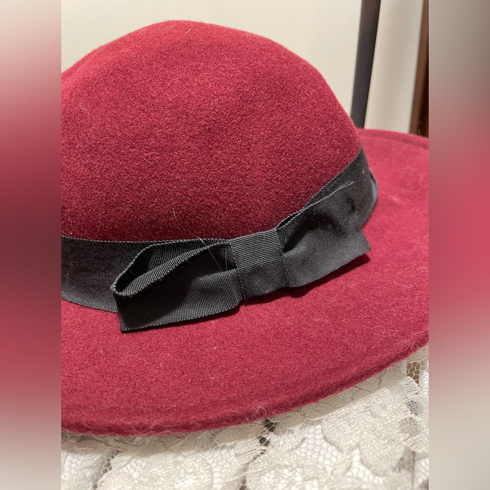 Vintage-looking Hat